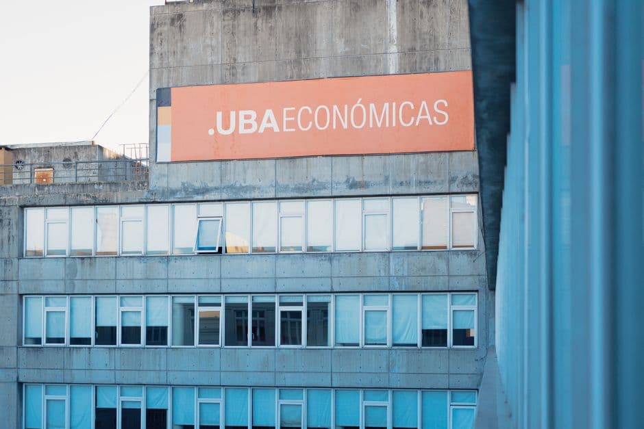 Ciências Econômicas — Bolsa Click