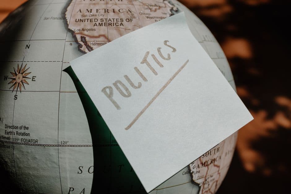 Ciência Política — Bolsa Click